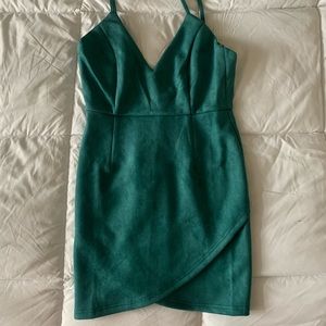 BRAND NEW! Superdown Emerald Green suede mini.